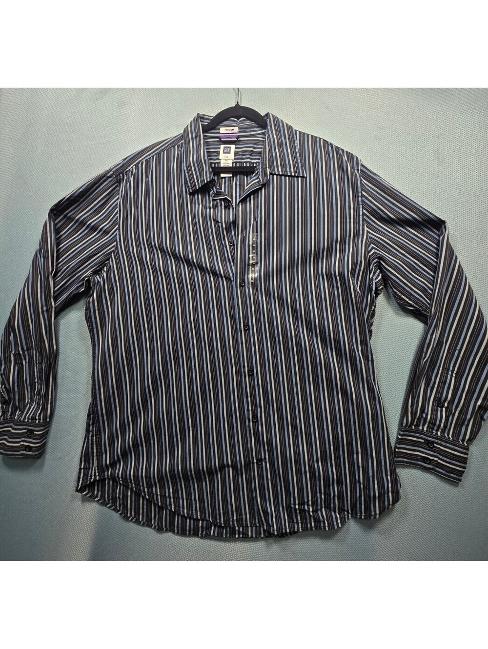Gap striped long sleeve button shirt